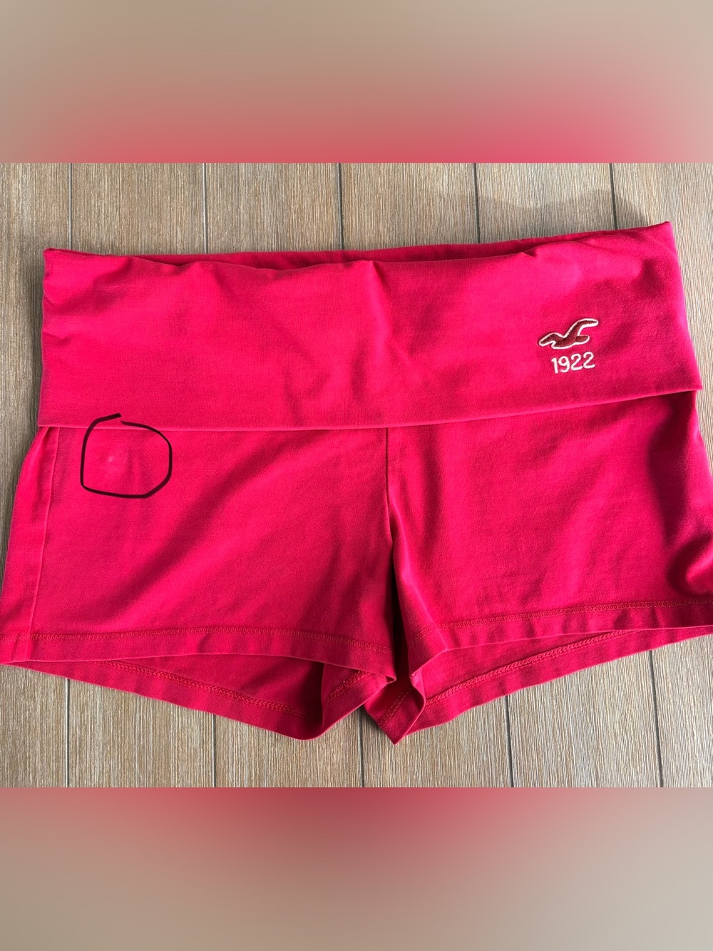 ✨Hollister Bright Pink Fold-Over Waist Shorts✨ - Picture 4 of 5